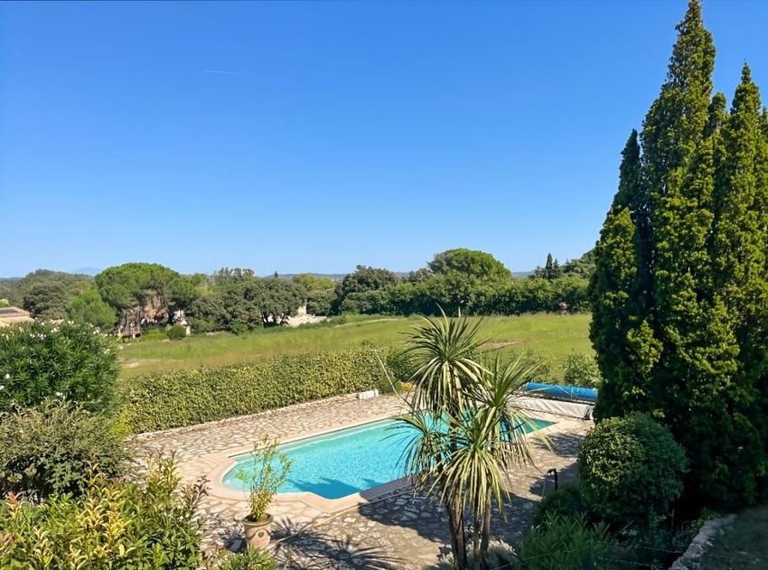 Image Piscine à  maison individuelle de Comps