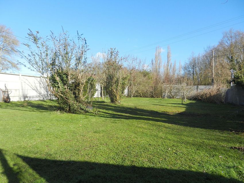 Image de terrain à Marcilly-la-Campagne