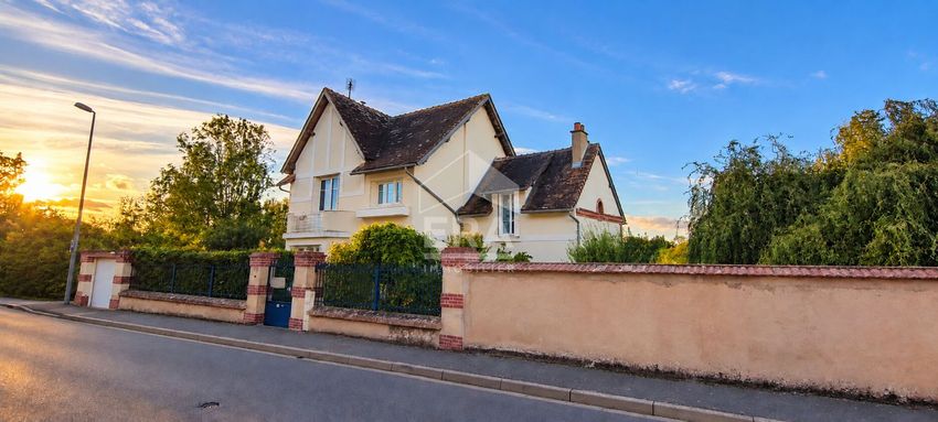 Image Façade à  maison individuelle de Thivars