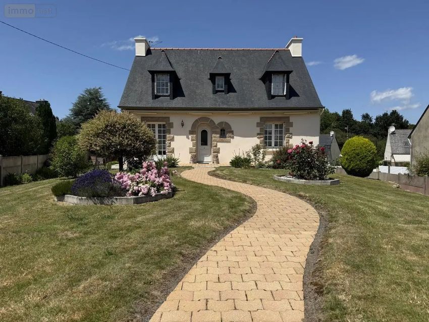 Image Façade à  maison individuelle de Grâces