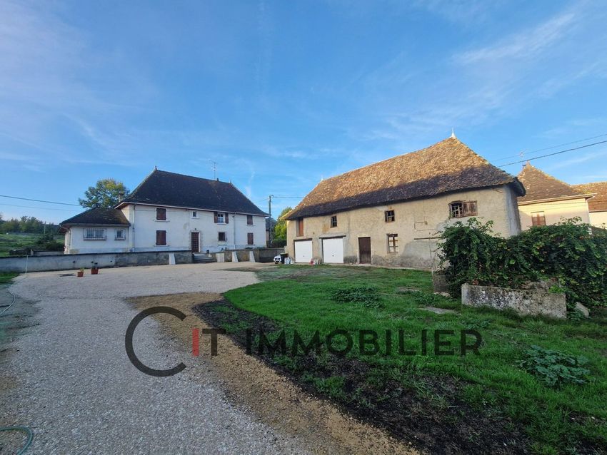 Image Façade à  maison de village de Les Avenières Veyrins-Thuellin