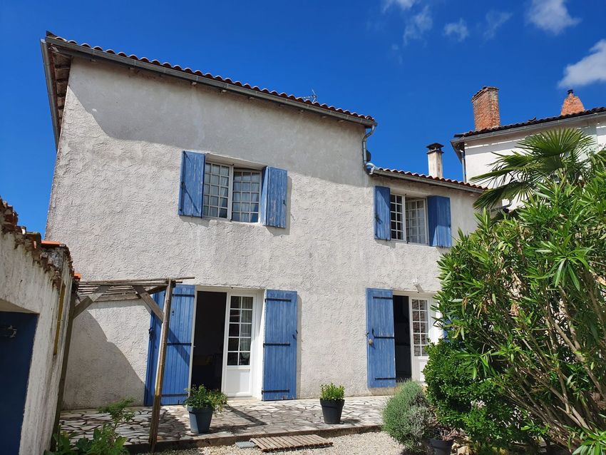 Image Façade à  maison individuelle de Mortagne-sur-Gironde