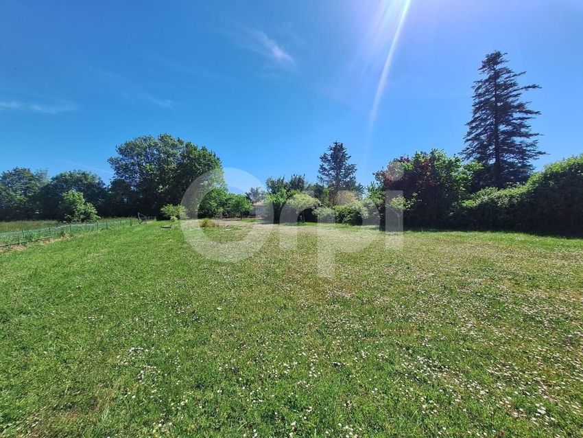 Image de terrain à Médis