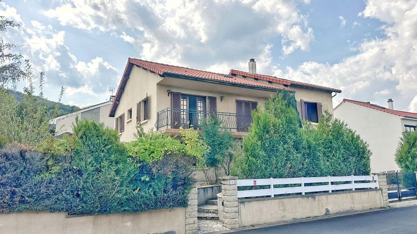 Image Façade à  maison individuelle de Cébazat