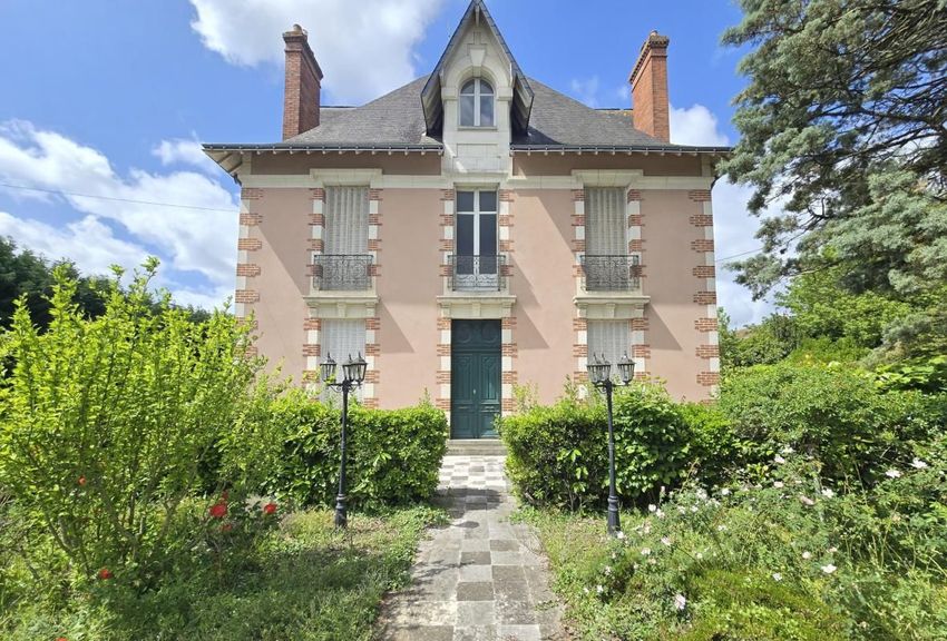 Image Façade à  propriété agricole de Sablé-sur-Sarthe