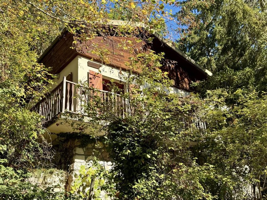 Image Façade à  chalet de montagne de La Bollène-Vésubie