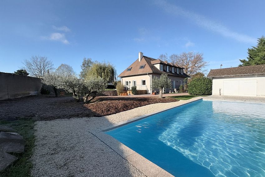 Image Piscine à  maison individuelle de Mably