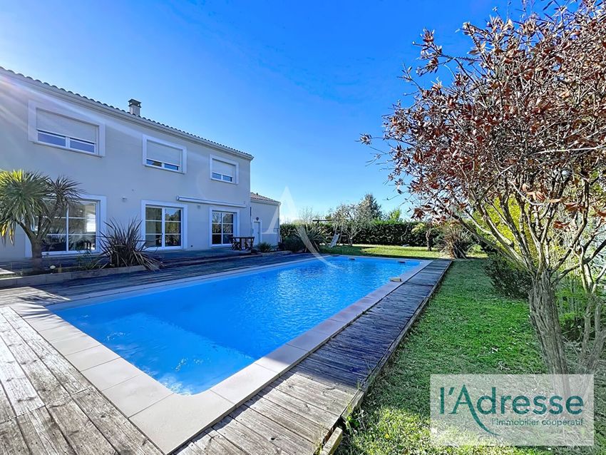 Image Piscine à  maison individuelle de Saint-Alban