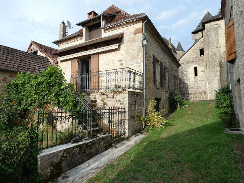 Image Façade à  maison individuelle de Badefols-d'Ans
