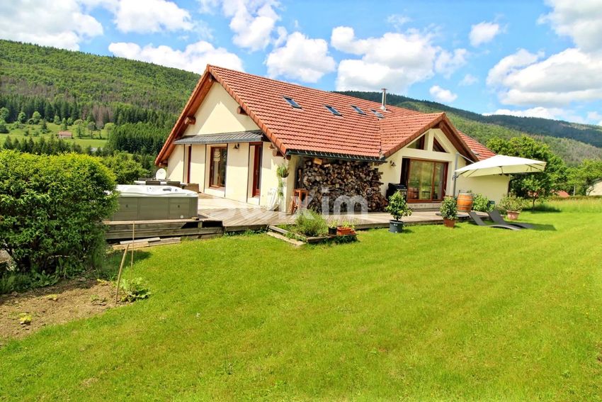 Image Façade à  maison individuelle de Mijoux