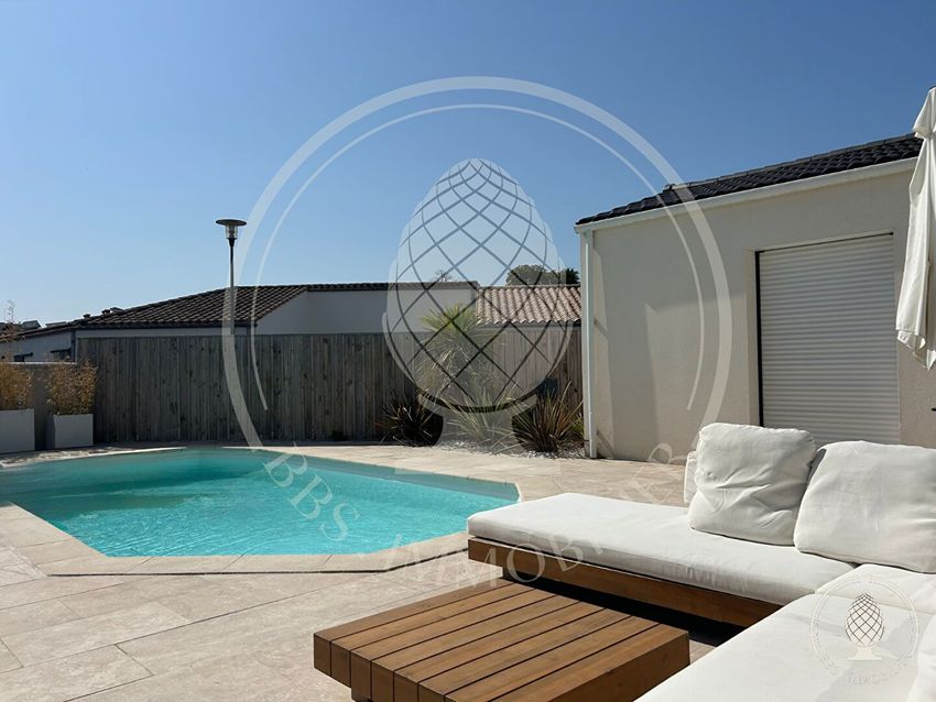 Image Piscine à  maison mitoyenne de Puilboreau