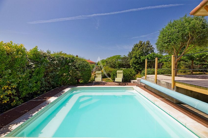 Image Piscine à  maison individuelle de Le Tablier