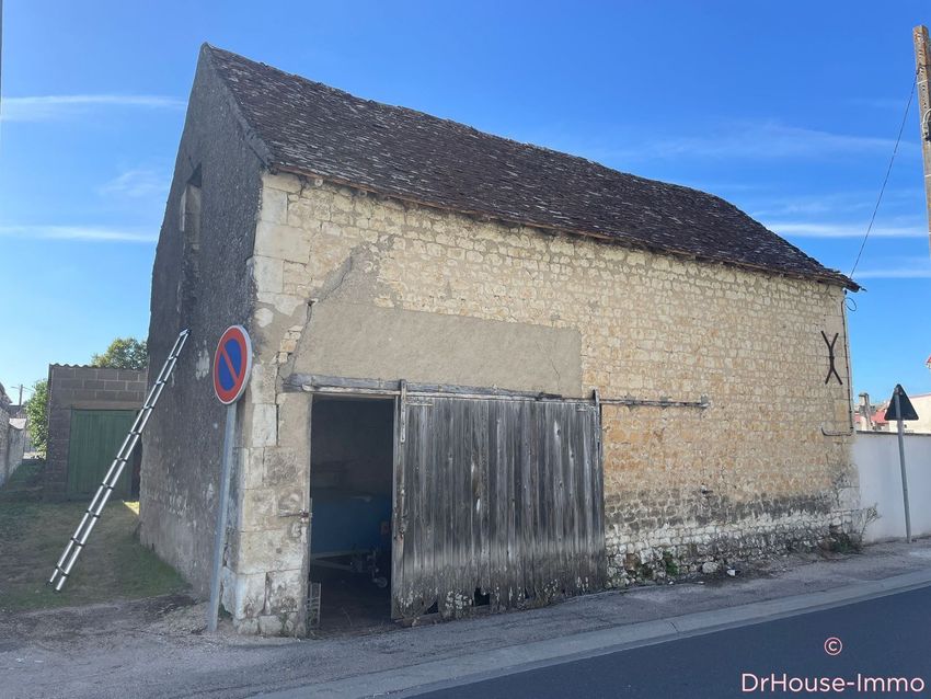 Image Vue à terrain de Dangé-Saint-Romain