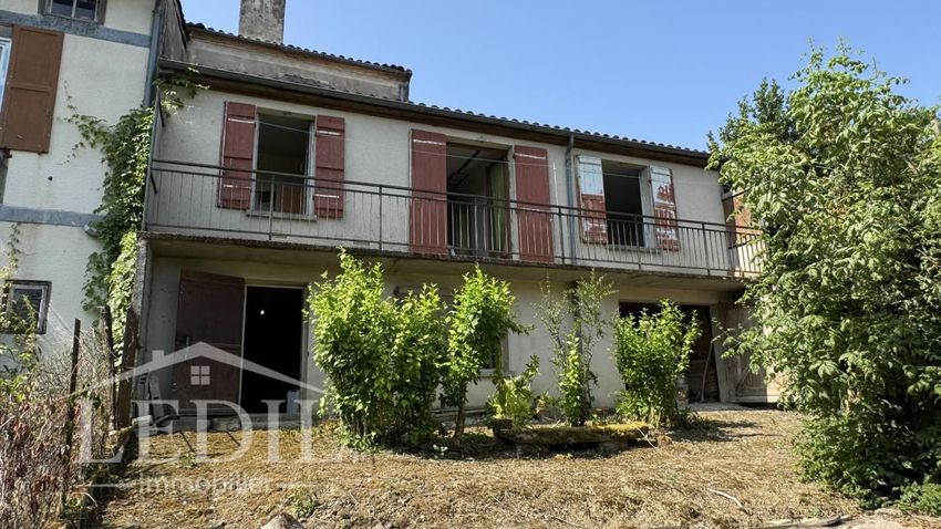 Image Façade à  maison de village de Monbahus