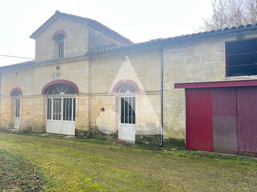 Image Façade à  maison individuelle de Vayres