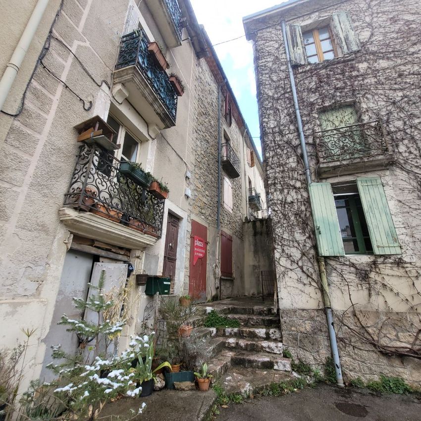 Image Vue à  maison de village de Alzon