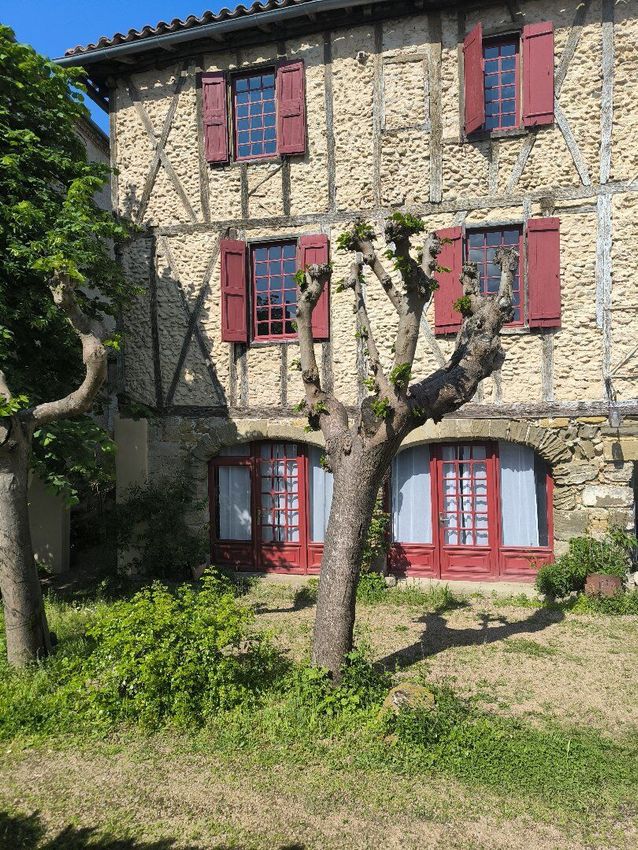 Image Façade à  maison de village de Mirepoix