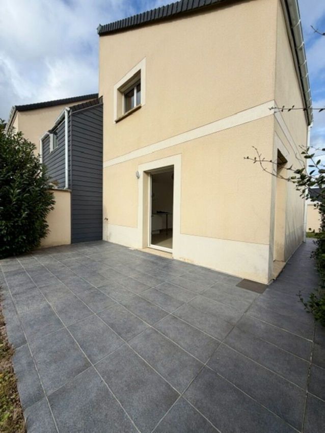 Image Façade à  maison mitoyenne de Feucherolles