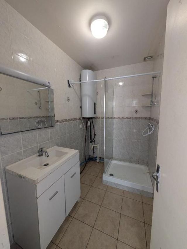 Image Salle de bains à appartement de Romilly-sur-Seine