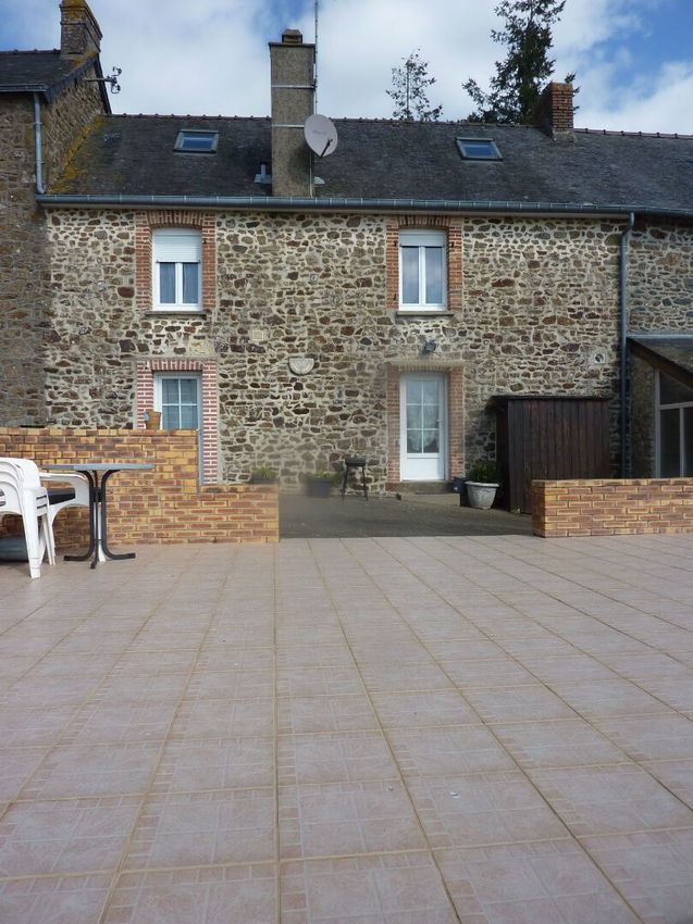 Image Façade à  maison mitoyenne de Châtillon-sur-Colmont