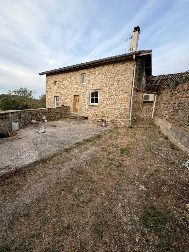 Image Façade à  maison individuelle de Valprivas