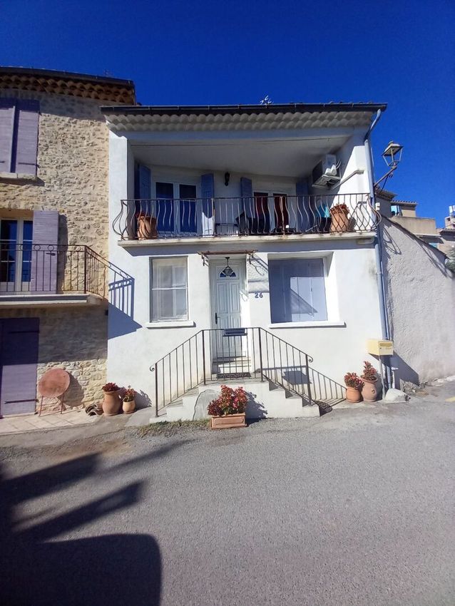 Image Façade à  maison individuelle de Pierrevert