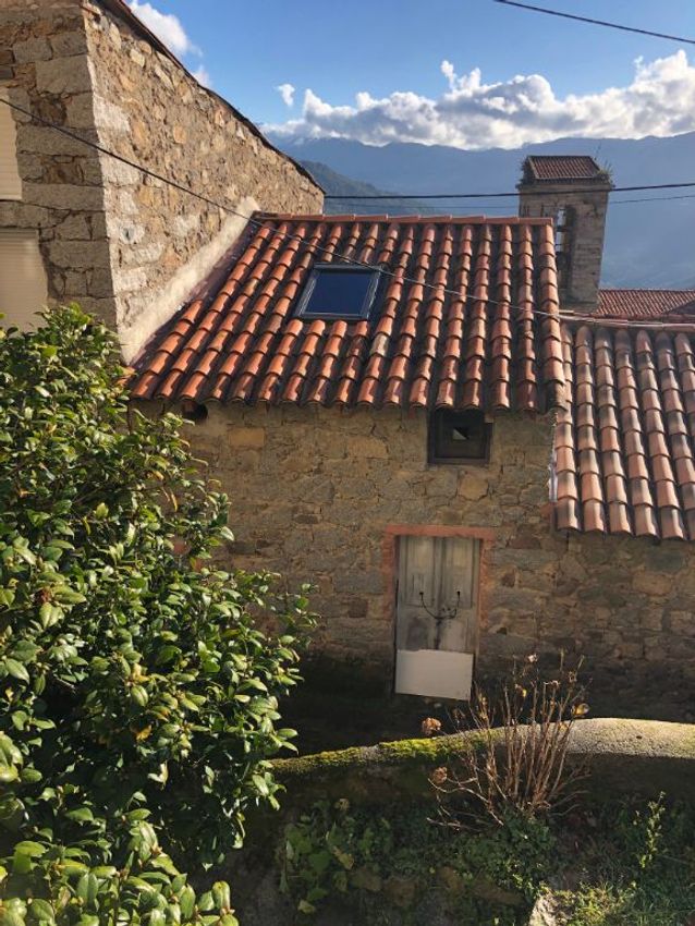 Image Façade à  maison mitoyenne de Letia