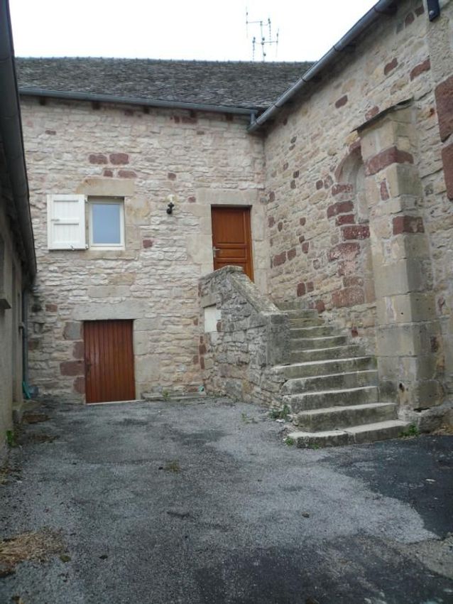 Image Façade à  maison de village de Rodelle