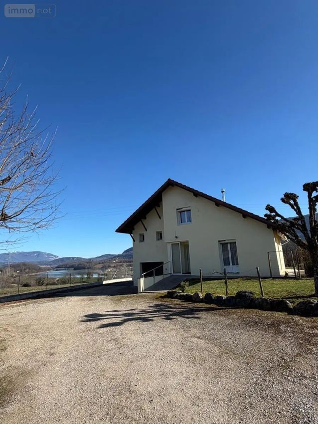 Image Façade à  maison individuelle de Brens