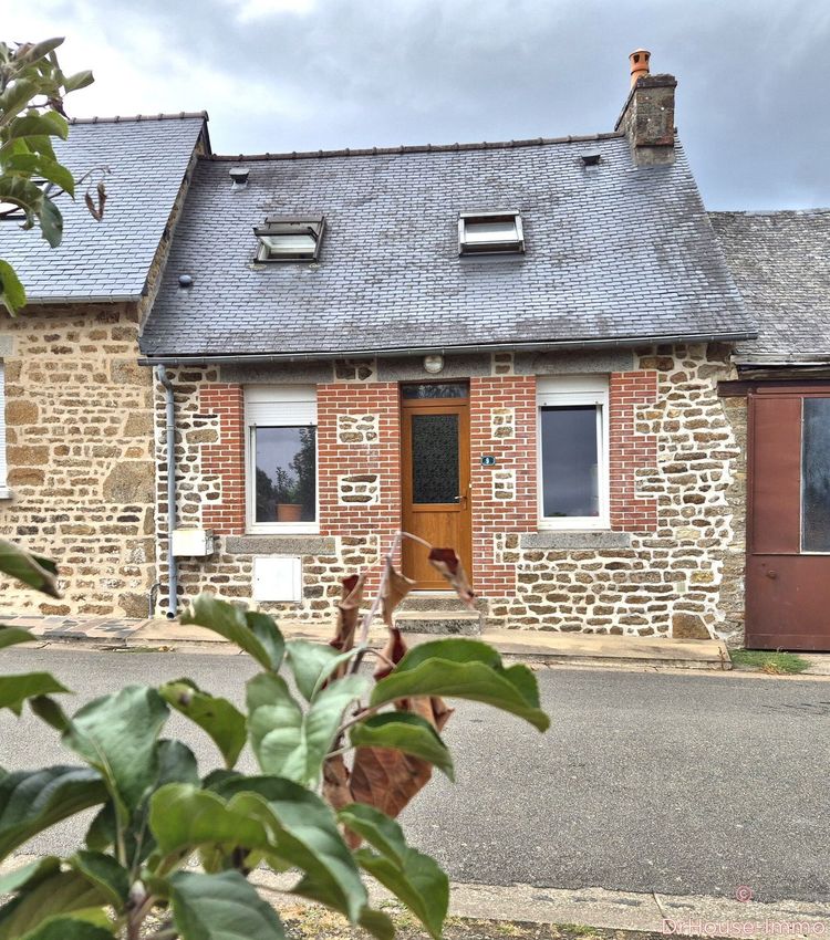 Image Façade à  villa de Levaré