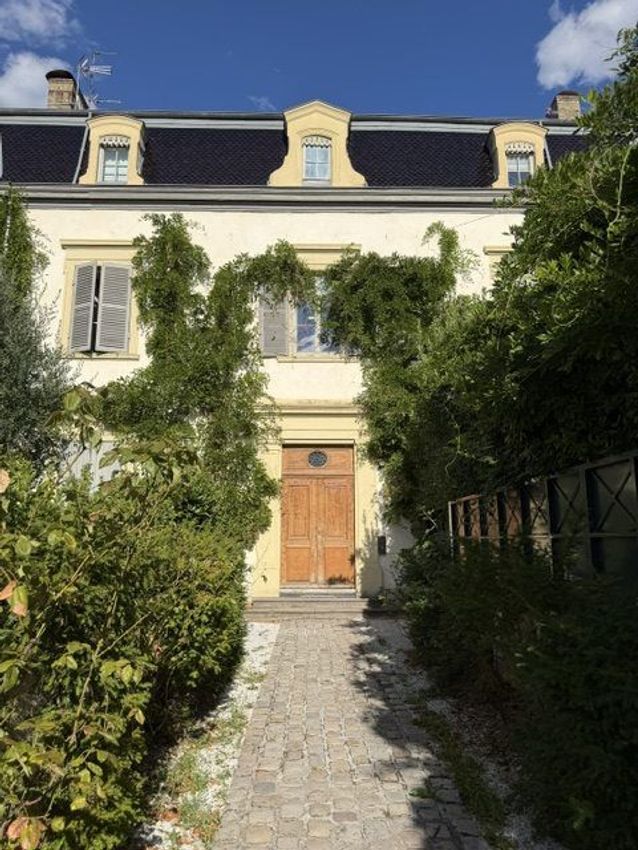 Image Façade à appartement de 42 Rue Chazière