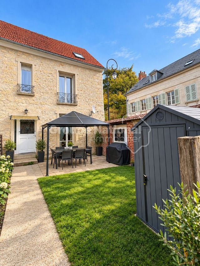 Image Façade à  maison individuelle de Hénonville