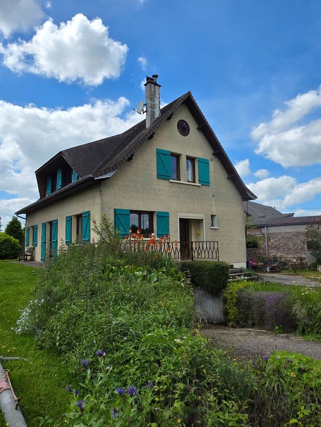 Image Façade à  maison individuelle de Crèvecœur-le-Grand