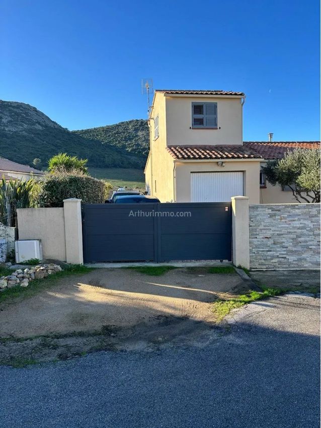 Image Façade à  maison individuelle de Calenzana