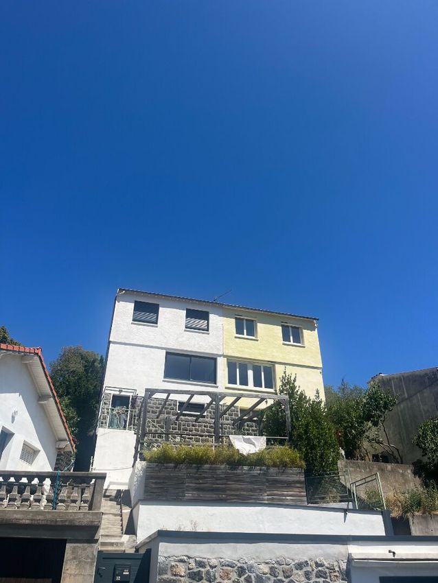 Image Façade à  maison mitoyenne de Royat