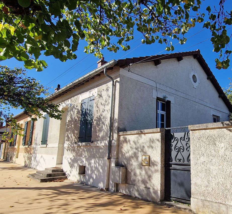 Image Façade à  maison mitoyenne de Varennes-Vauzelles