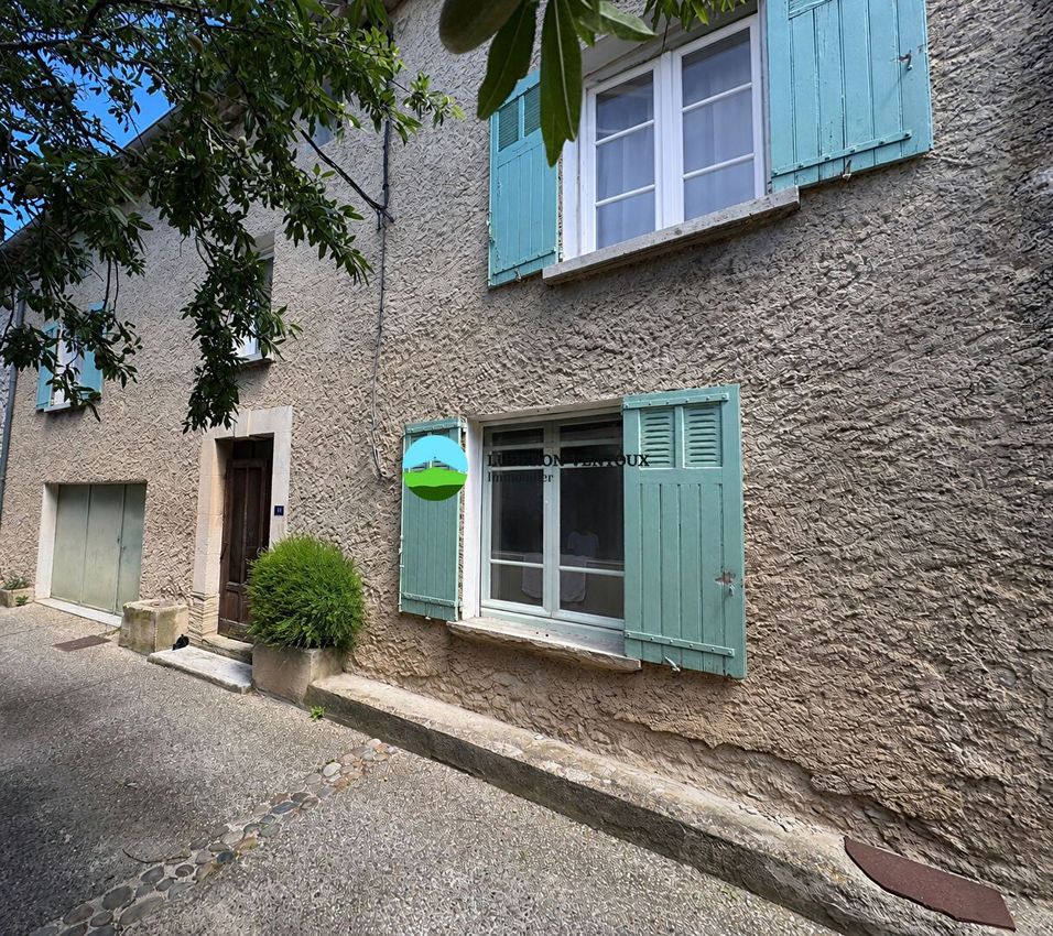 Image Façade à  maison de village de Malemort-du-Comtat