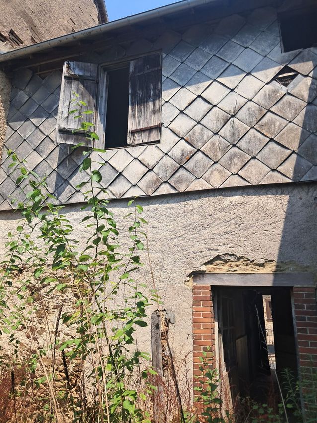 Image Façade à  maison individuelle de Lubersac