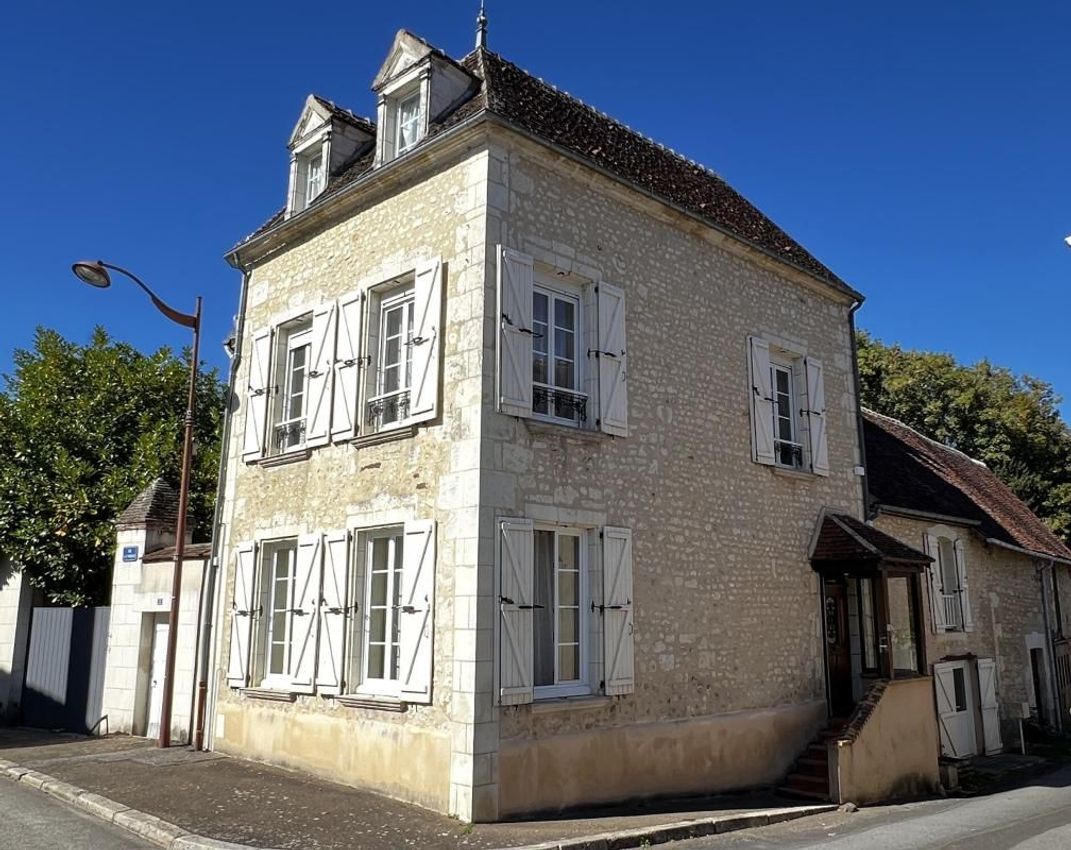 Image Façade à  maison mitoyenne de Rémalard en Perche