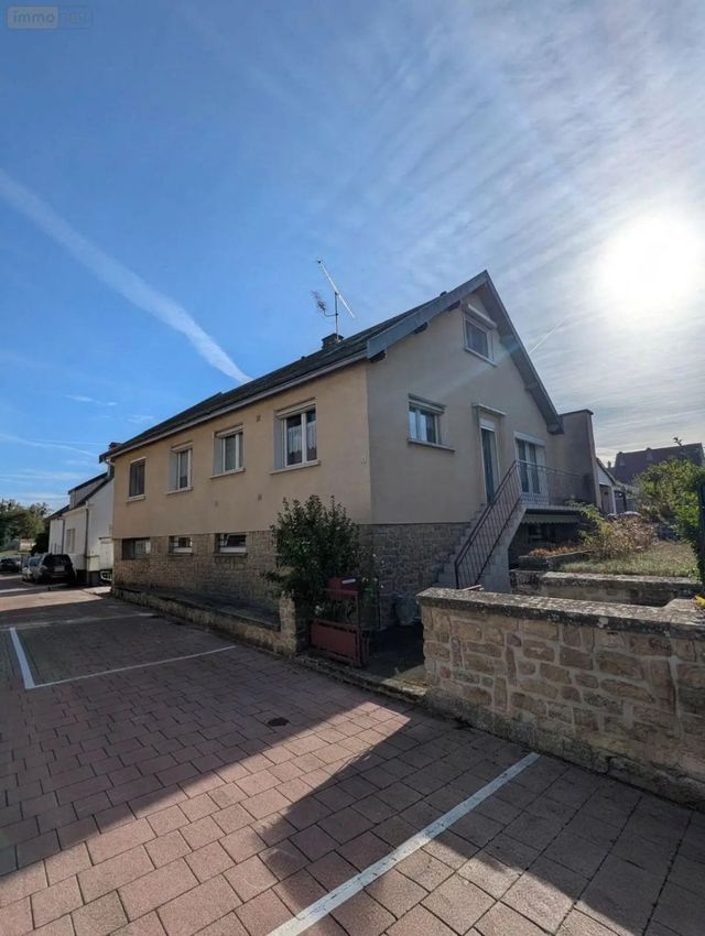 Image Façade à  maison individuelle de Glaire