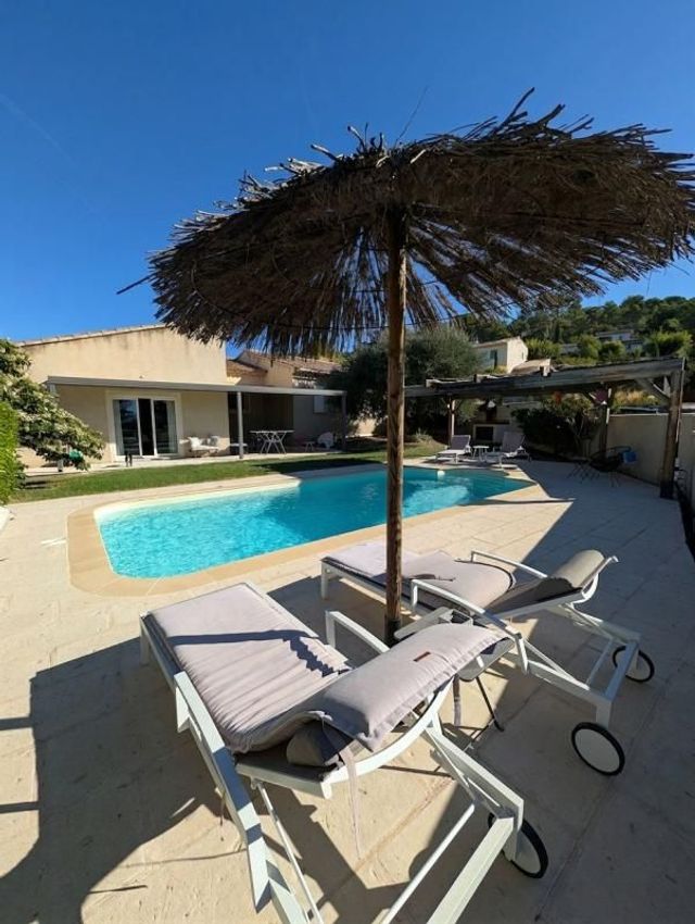 Image Piscine à  maison individuelle de Villelaure