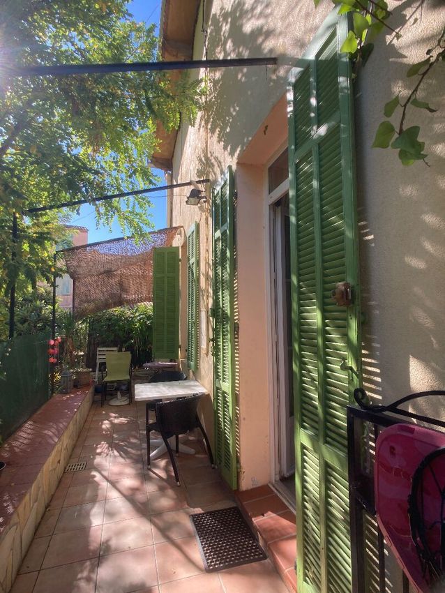 Image Terrasse à  maison individuelle de Bandol