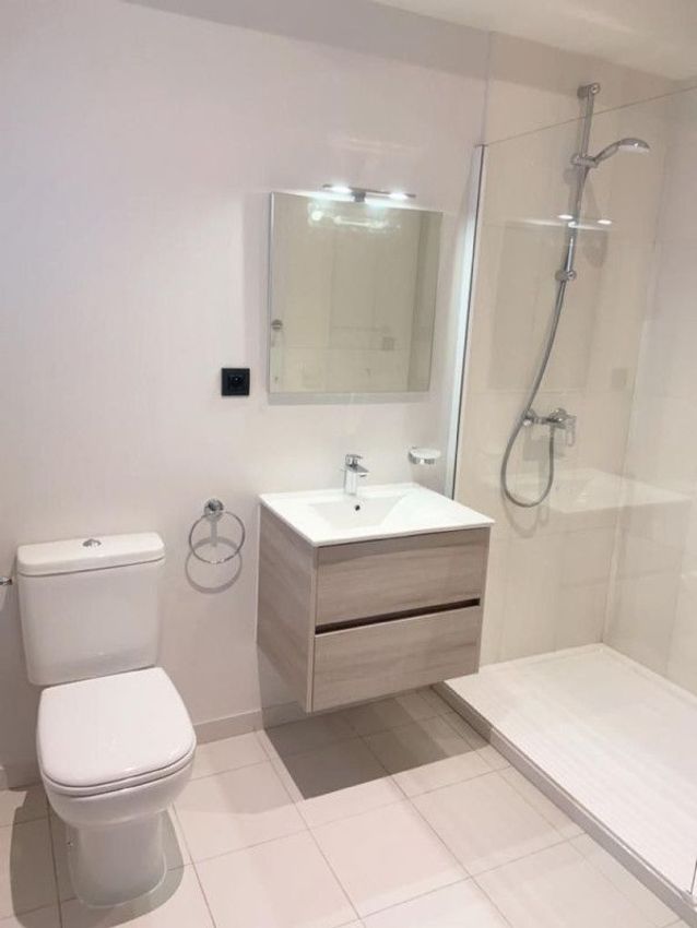 Image Salle de bains à studio de La Garenne-Colombes