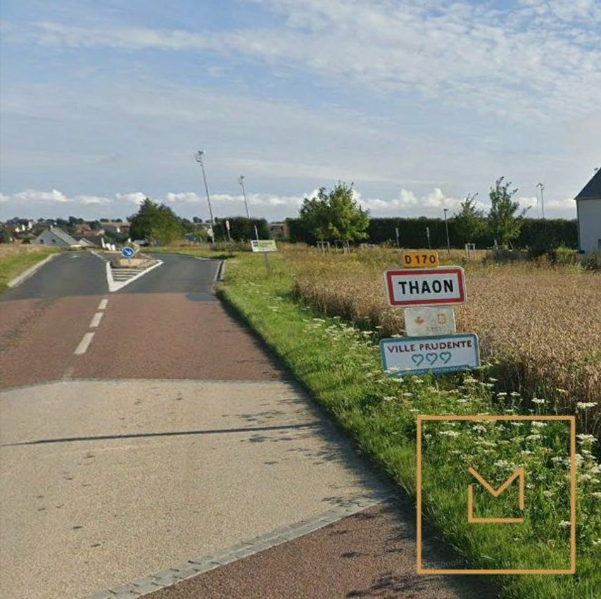 Image Vue à terrain de Thaon