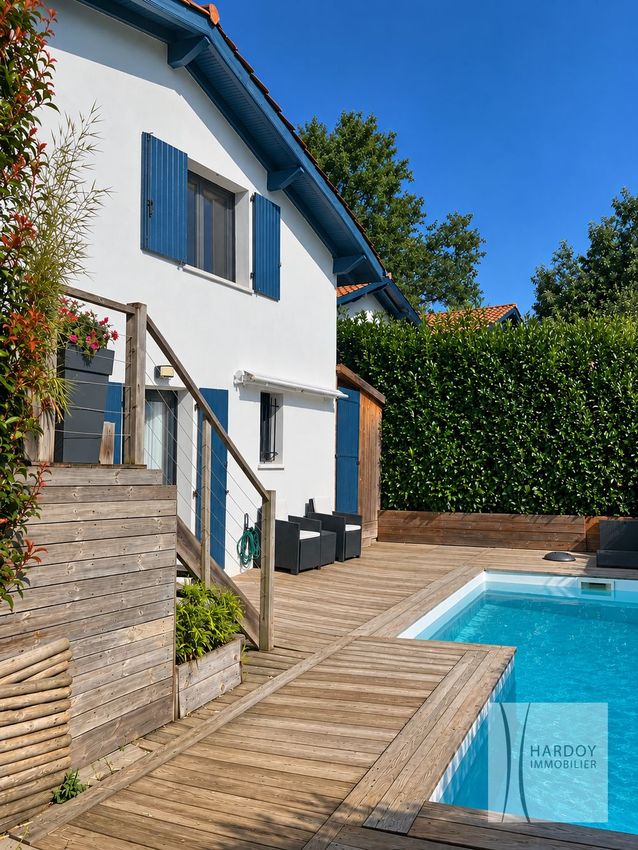 Image Piscine à  maison individuelle de Urrugne
