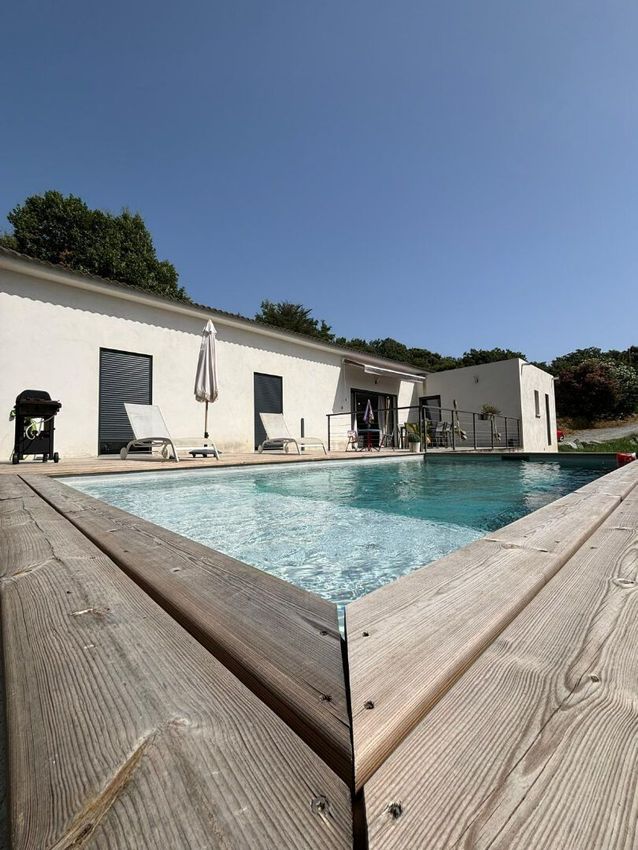 Image Piscine à  maison individuelle de Cervione