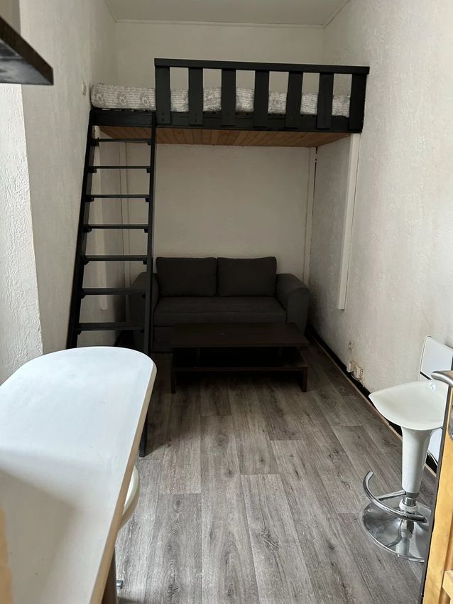 Image de studio à 33 Rue Ernest Hamy