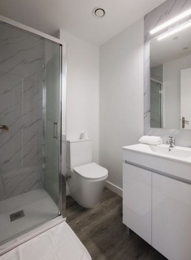 Image Salle de bains à studio de L'Haÿ-les-Roses
