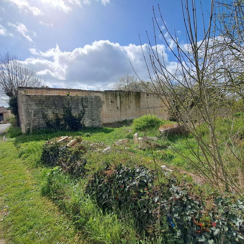Image de terrain à Saint-Georges-du-Bois