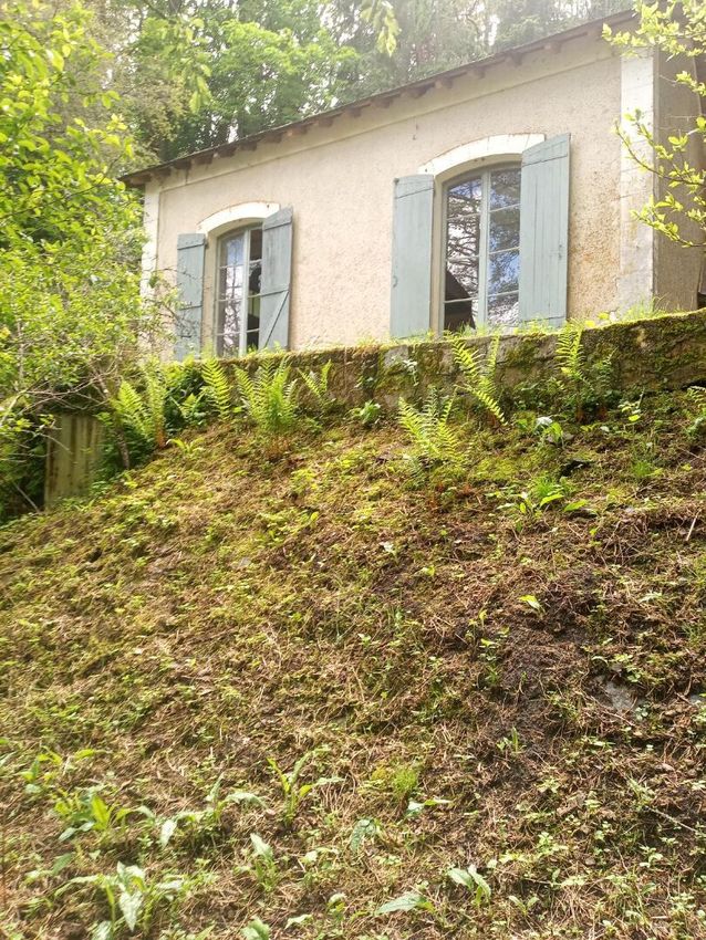 Image Façade à  maison individuelle de Laroquebrou